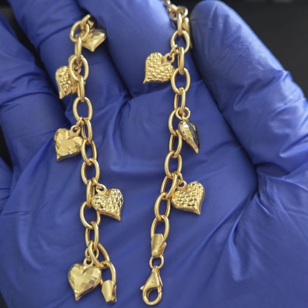 K18 gold bracelet with multiple heart charms Part 2
